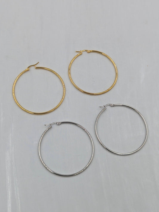 Classic Small Hoop Earrings (2)