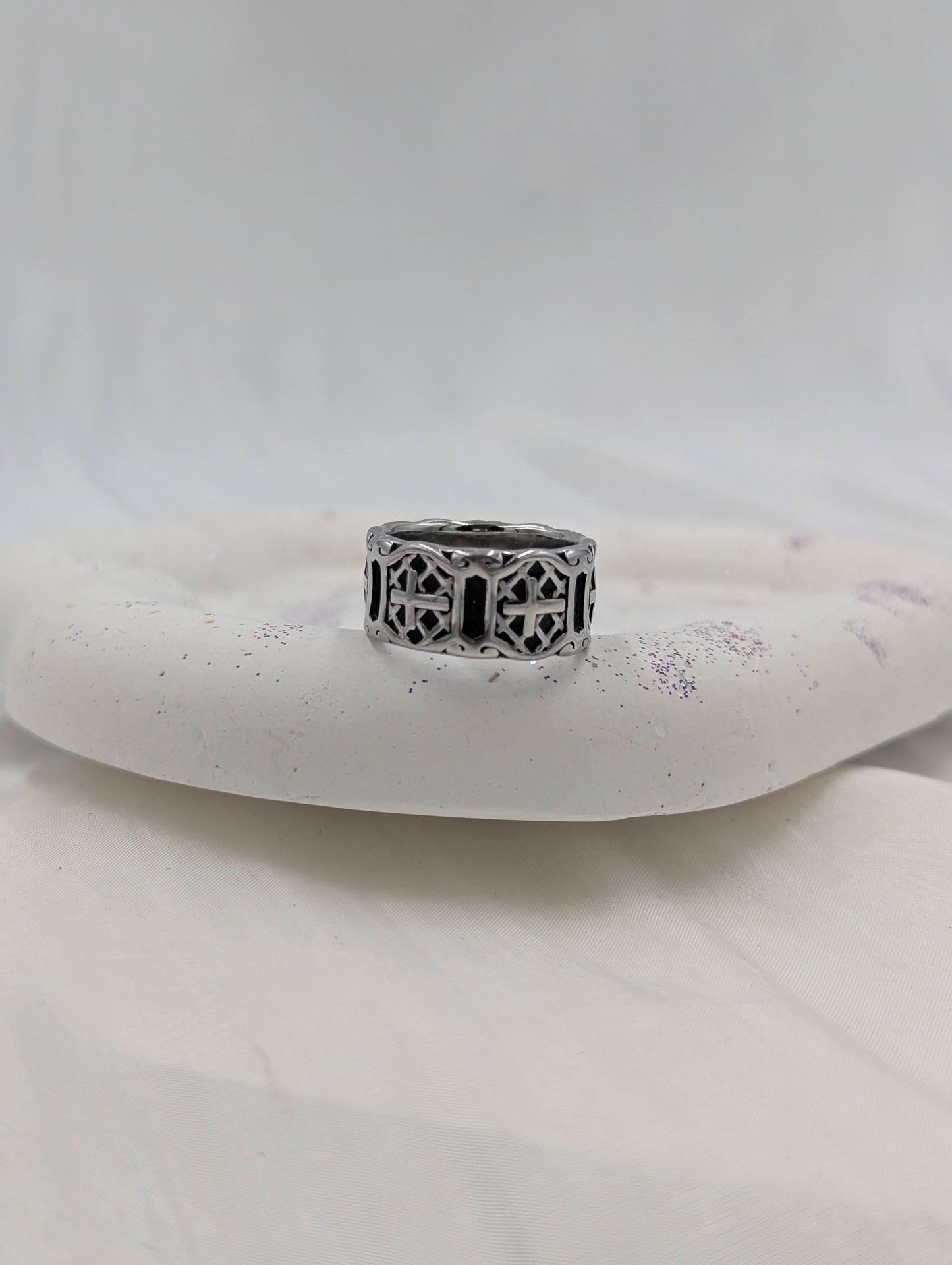 Cross Ring (size 8-9)