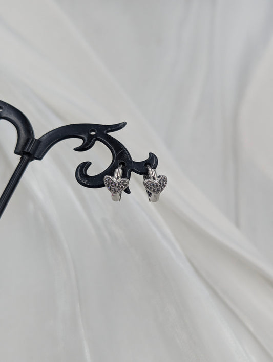 Dainty Heart Hoops