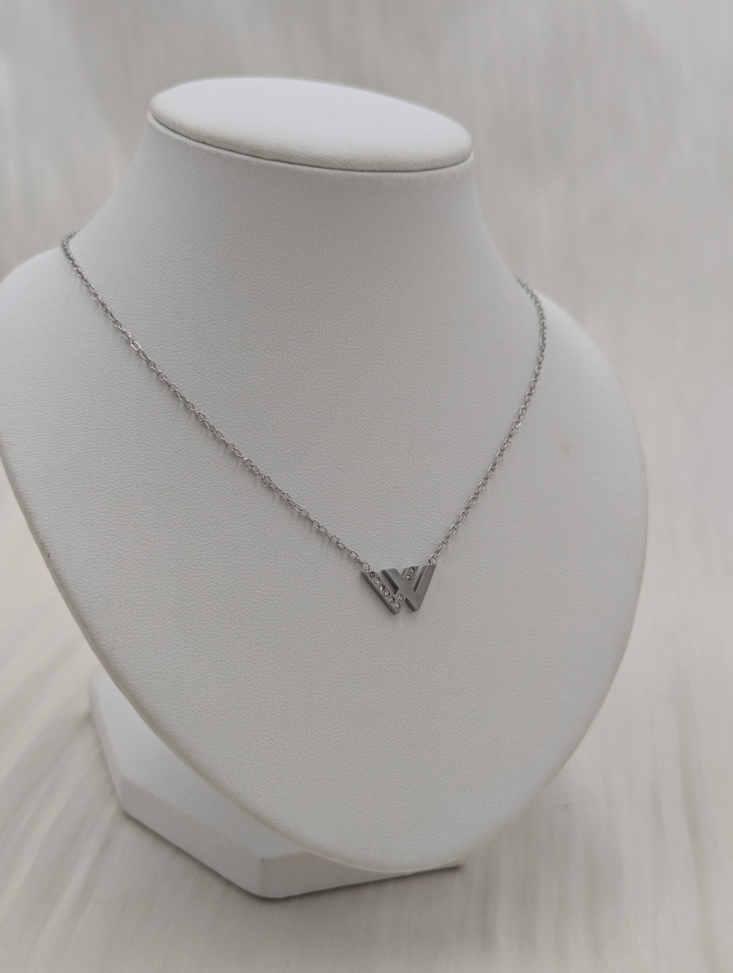 Double V Necklace