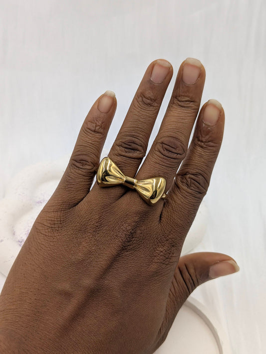 Giant Bow Ring (size 8)