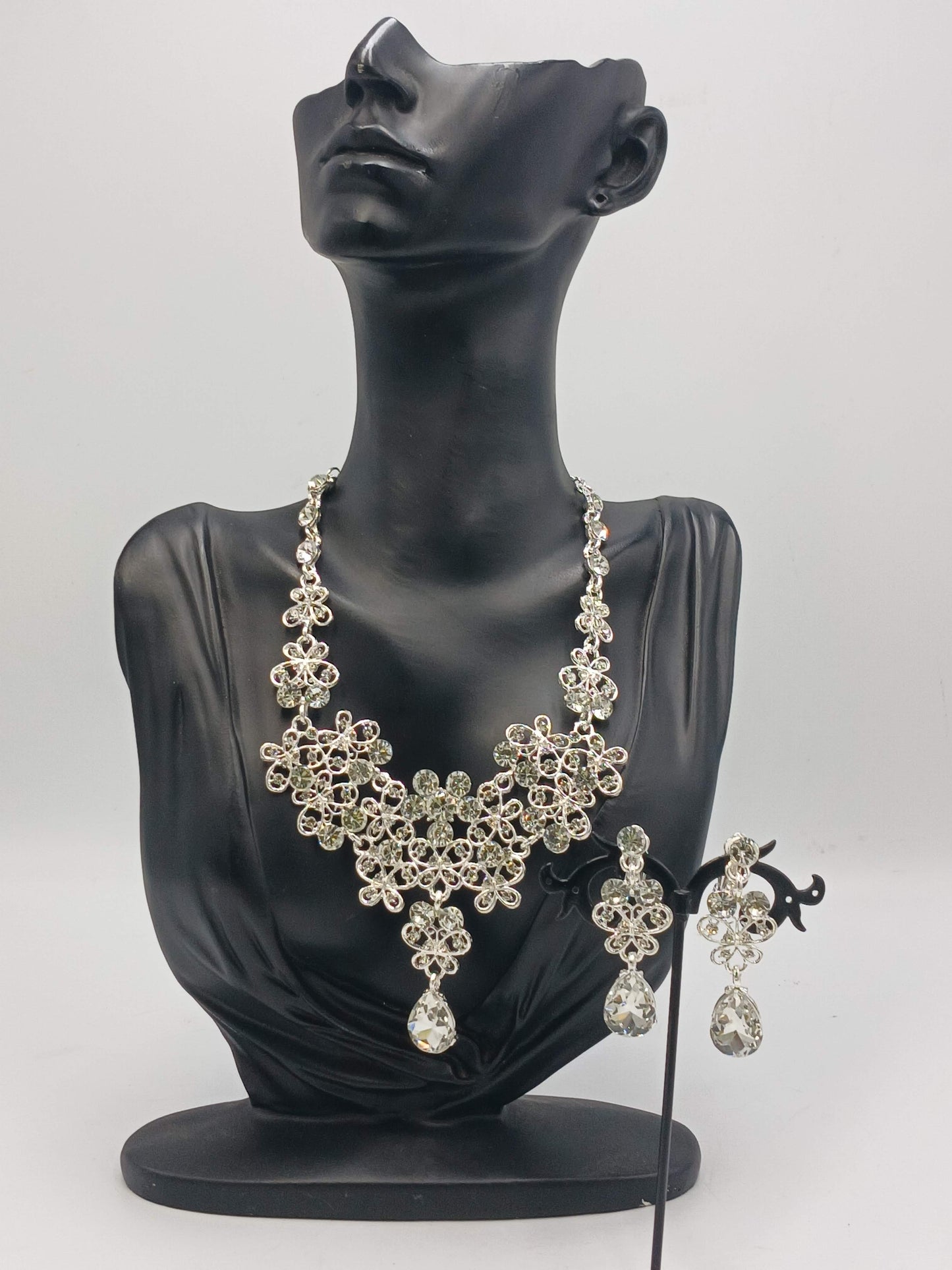 Necklace Set with Clip on Earrings