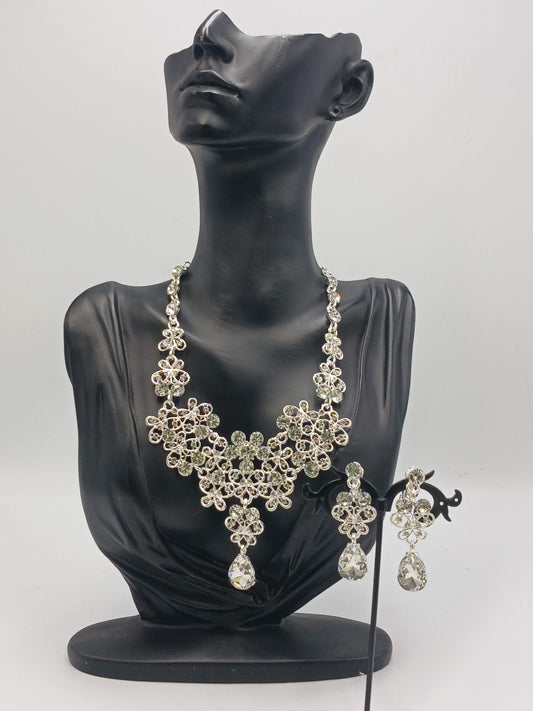 Necklace Set with Clip on Earrings