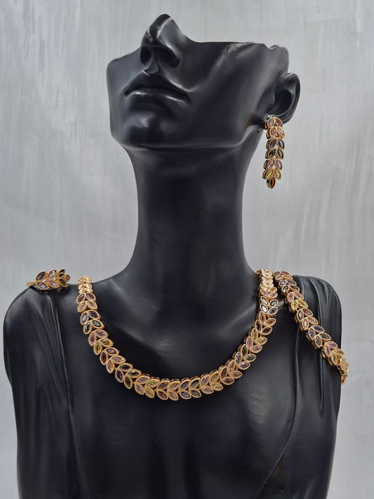 Tri-tone Motif Necklace Set