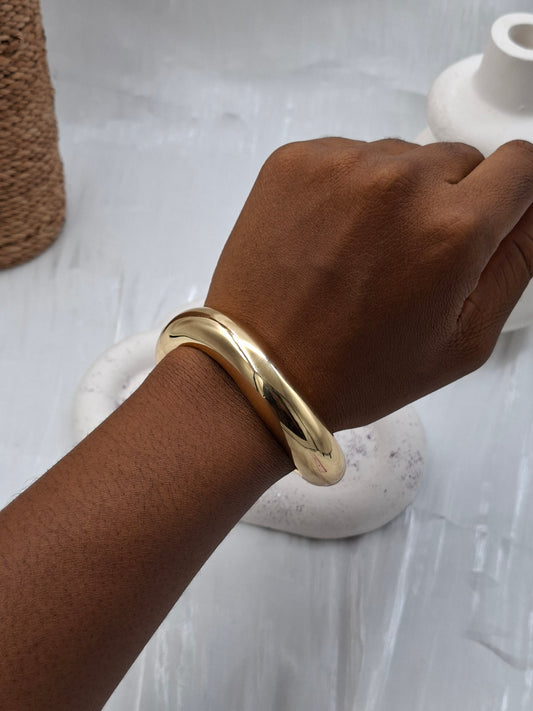 Slim Wavy Bangle