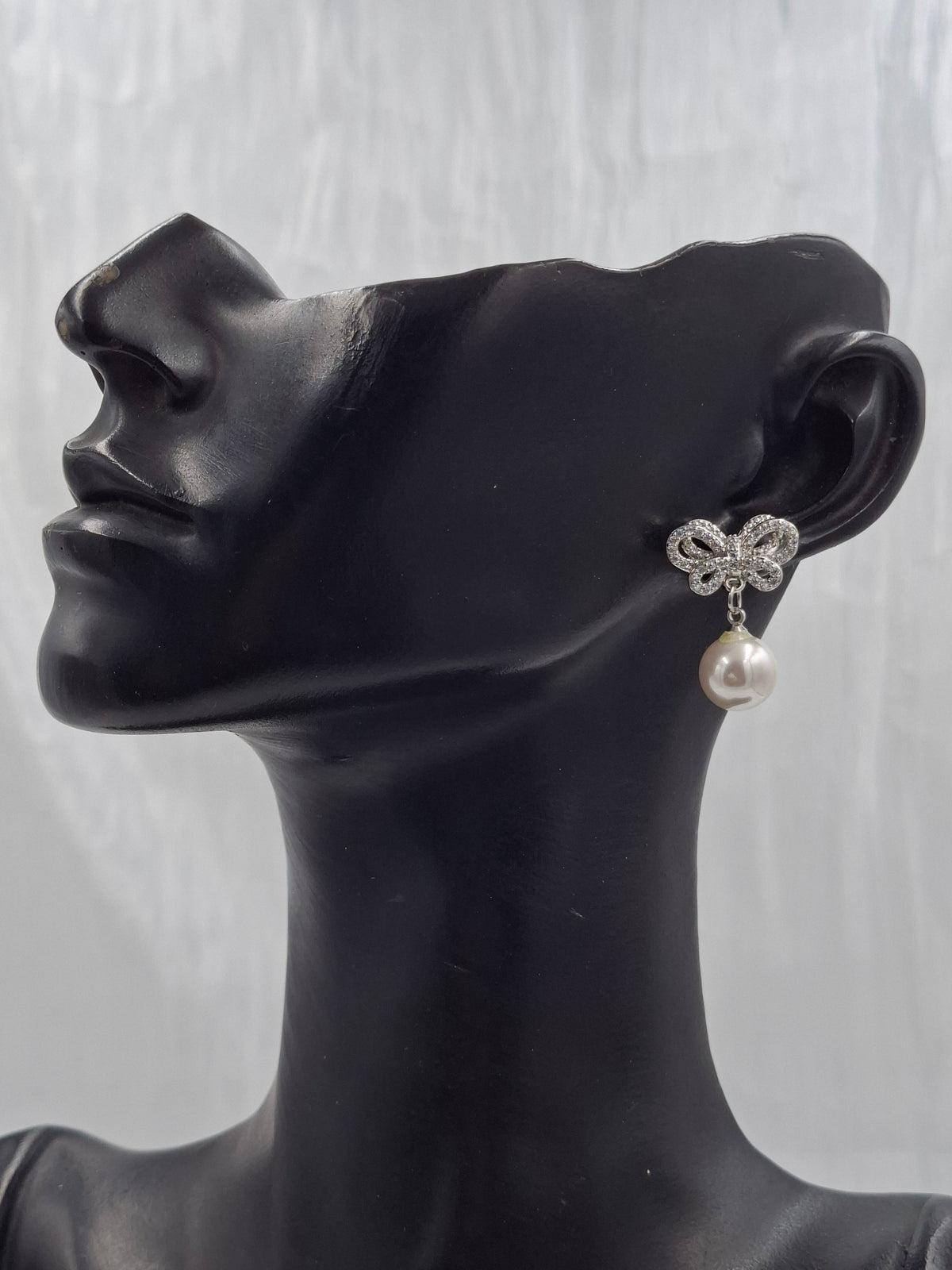 Bowknot Pearl Earrings
