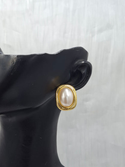 Vintage Dome Pearl Earrings