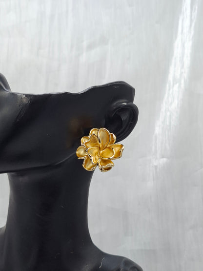 Gold Bloom Earrings
