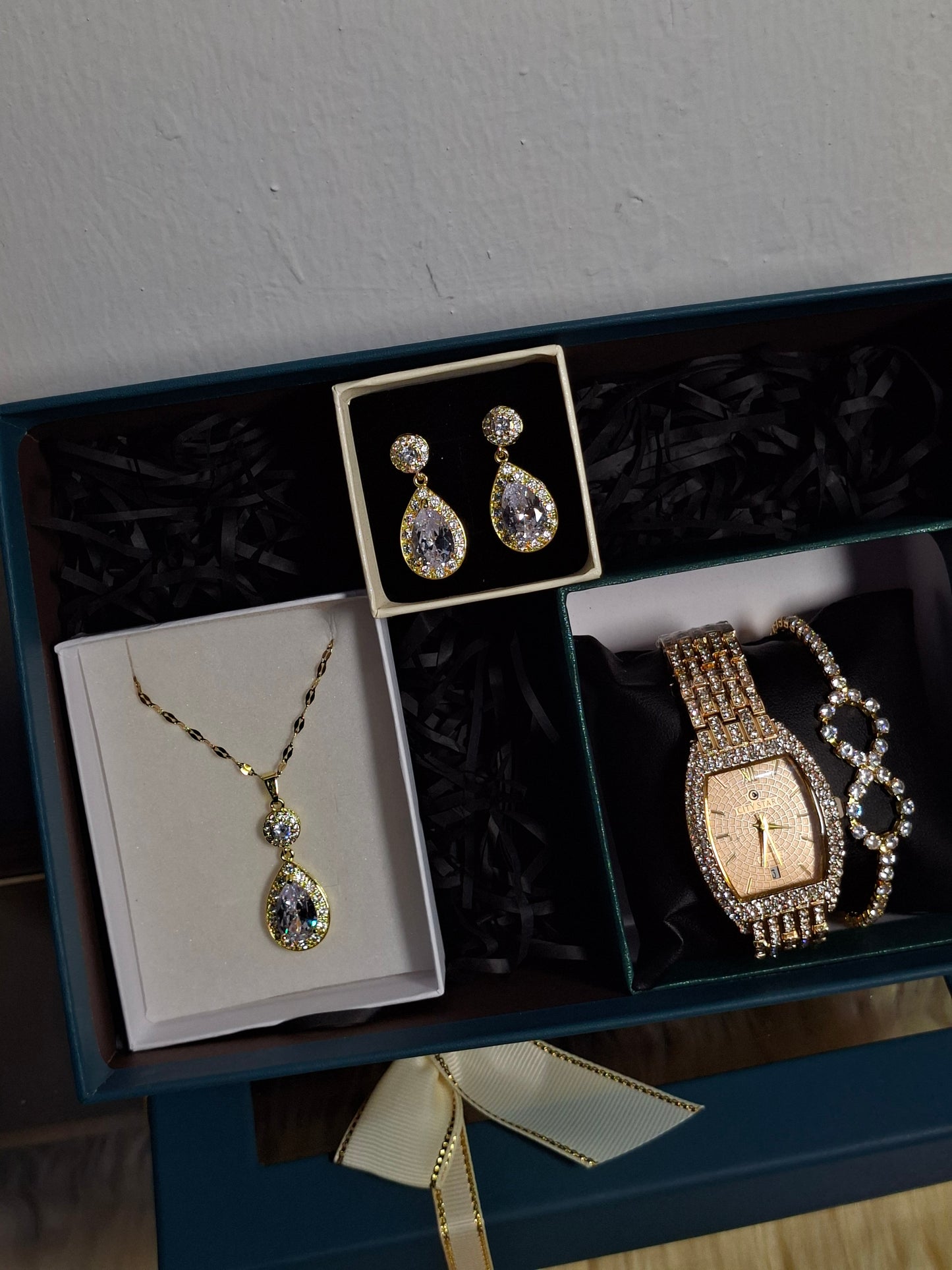 Gold Sparkle Gift Set