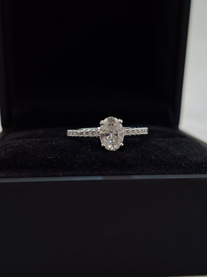 Elara Moissanite Ring (size 5)