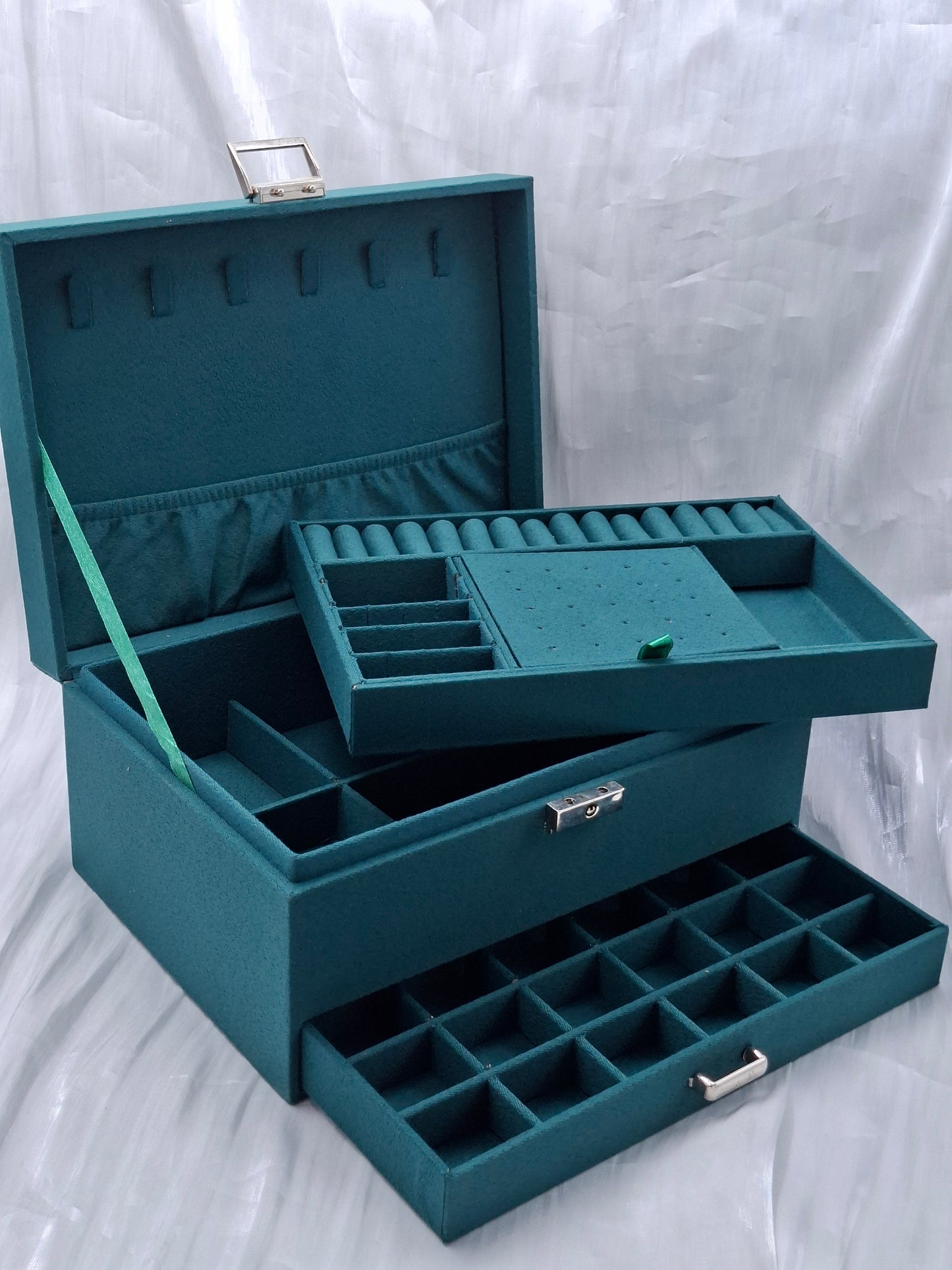 Emerald Jewelry Organizer