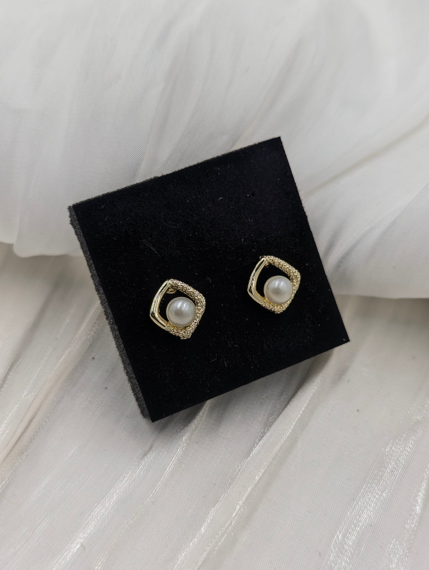 Pearl Rhombus Studs