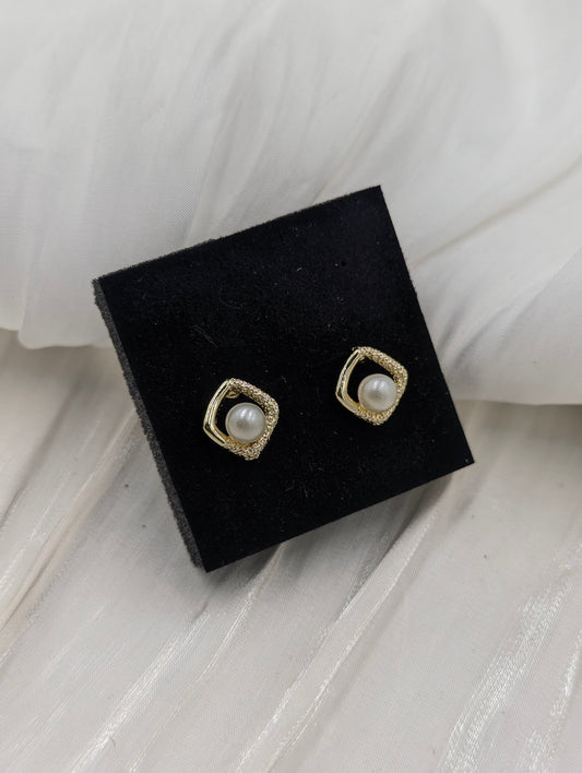 Pearl Rhombus Studs