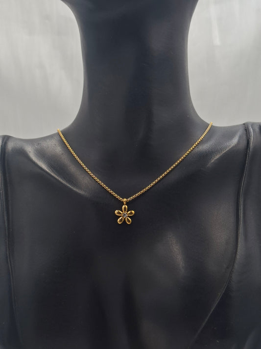 Gold Daisy Necklace