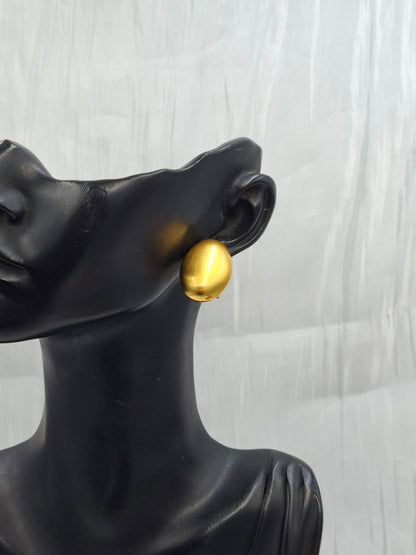Gold Oval Earrings
