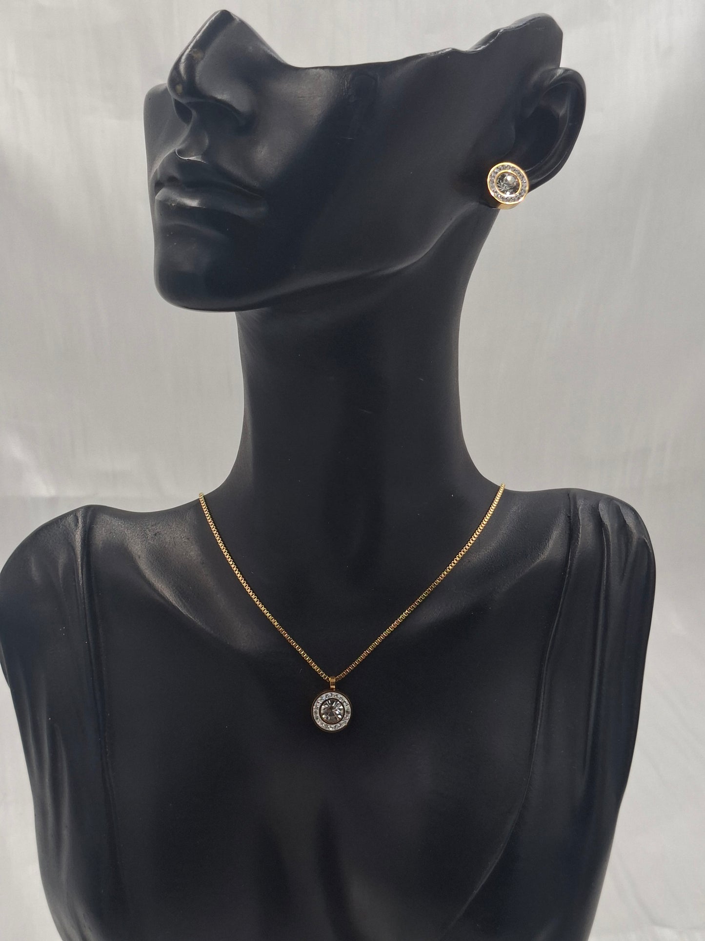 Gold Celebrity Necklace Set