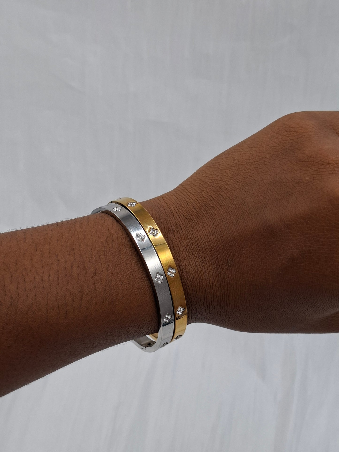 Crystal Clover Bangle