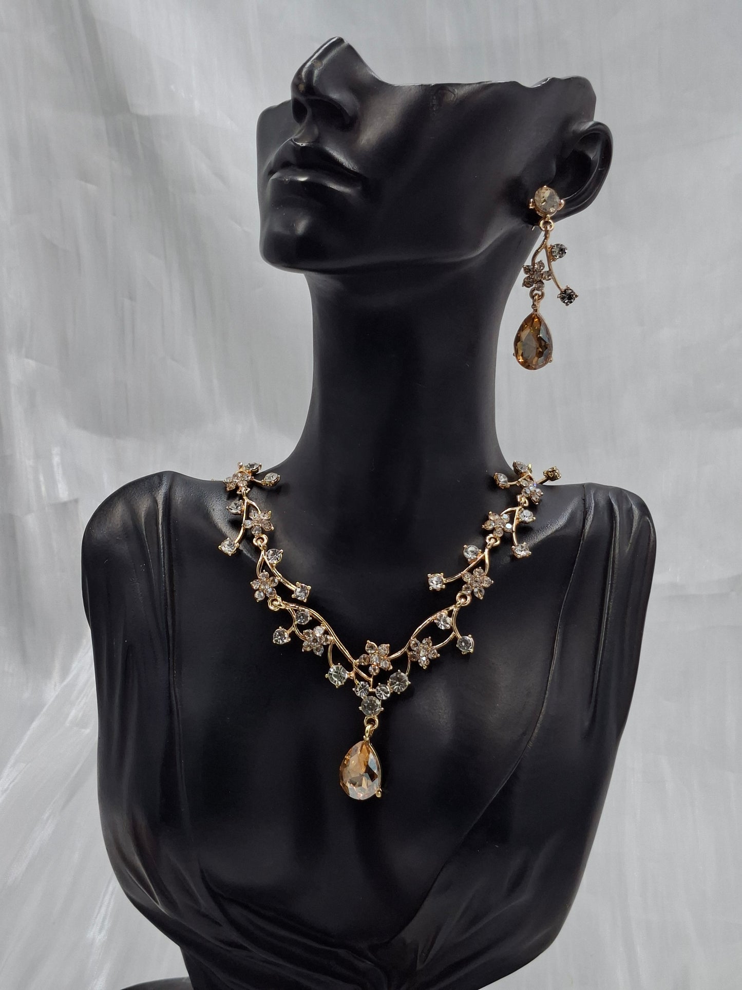 Gold Vine Necklace Set