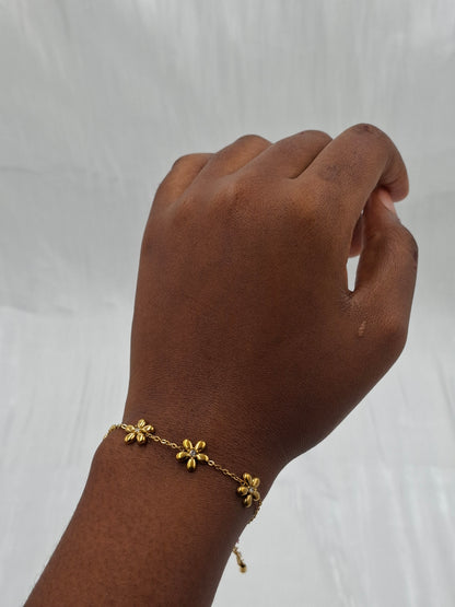 Gold Daisy Bracelet