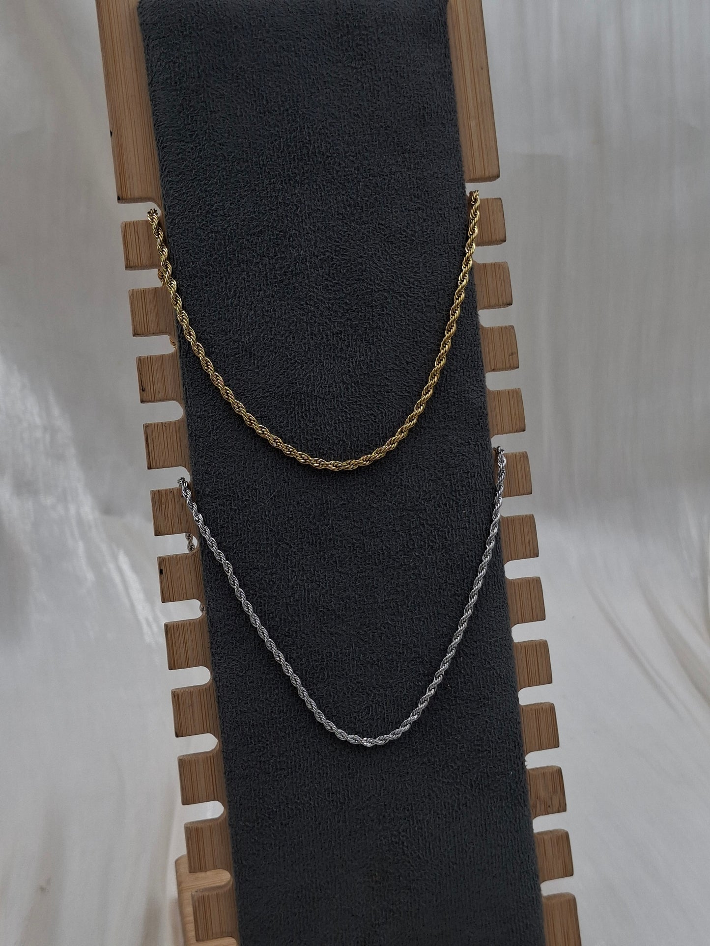 Twist Necklace