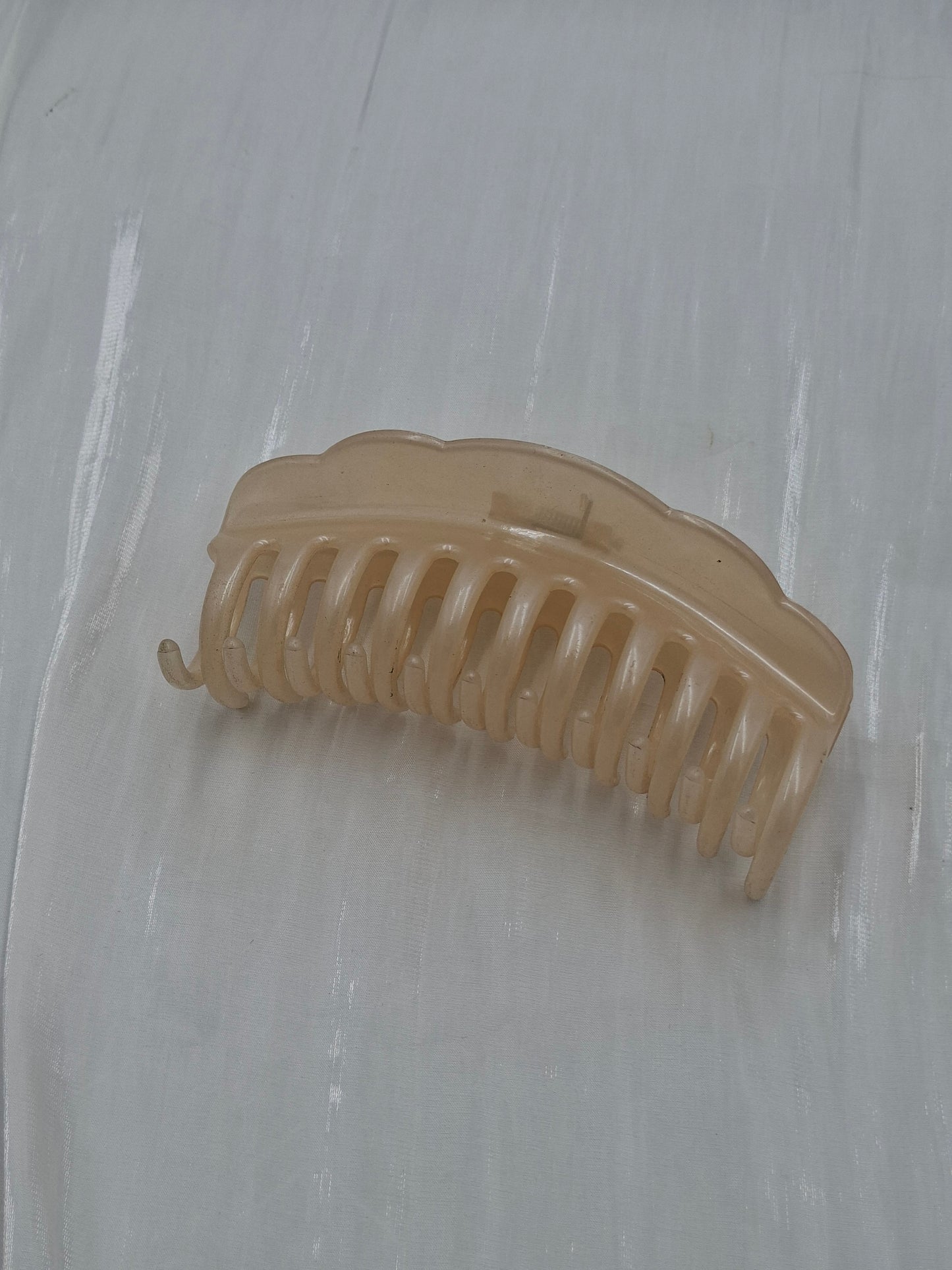 Petal Claw Clip