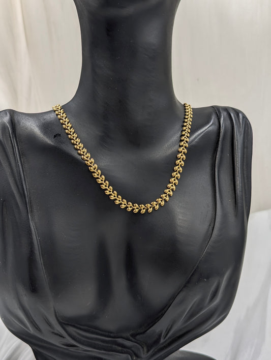 Leaf Pattern Necklace