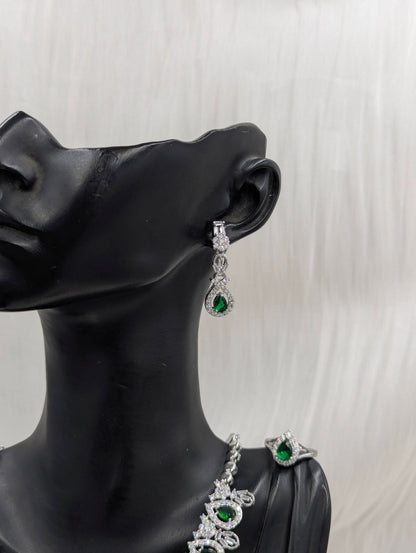 Esmeralda Necklace Set