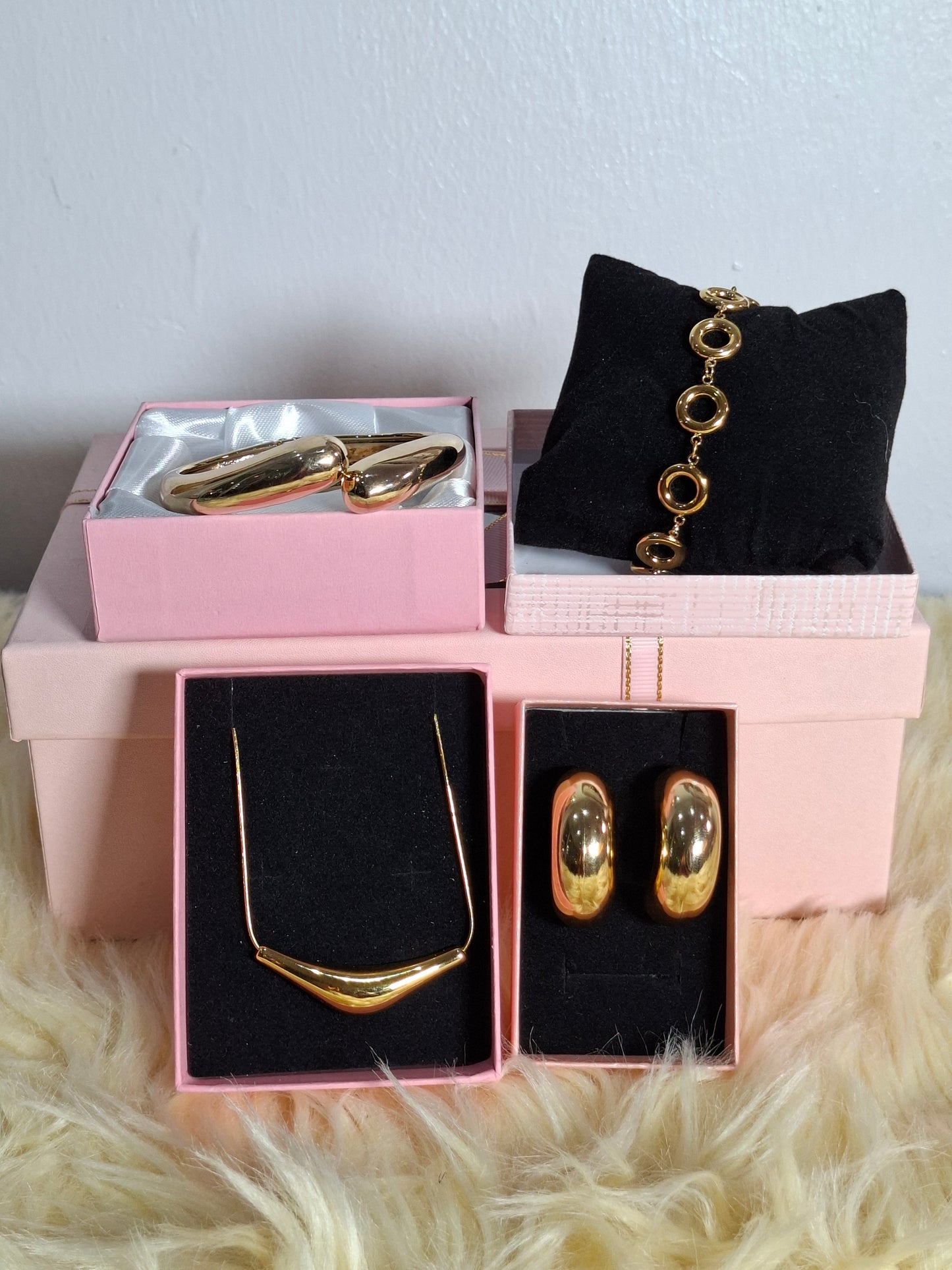 Rich Aunty Gift Set