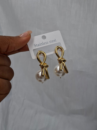 Dramatic Knot Pearl Earrings