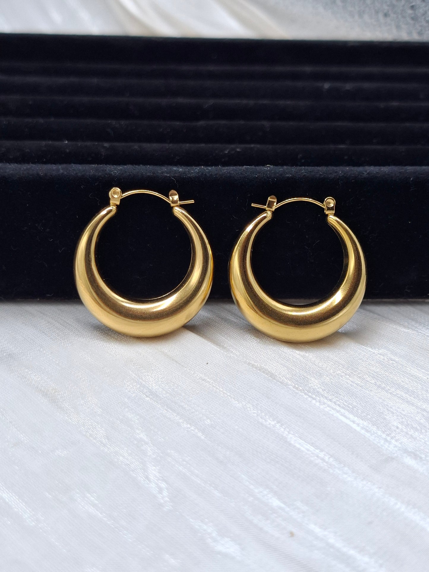 Crescent Hoops