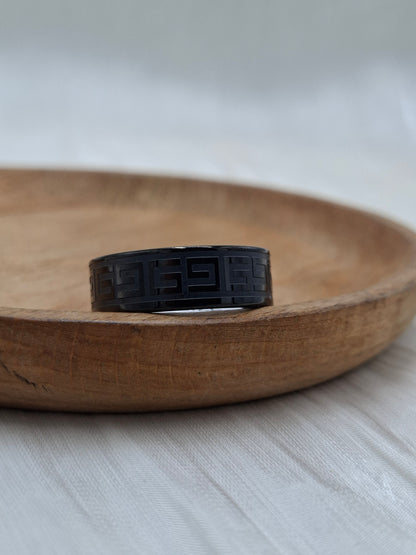 Kuzco Ring (size 8-11)