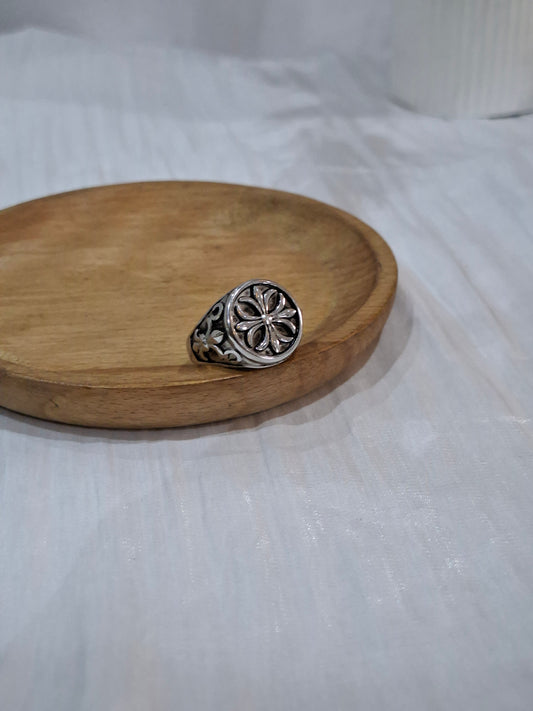 Gothic Floral Ring (size 10)