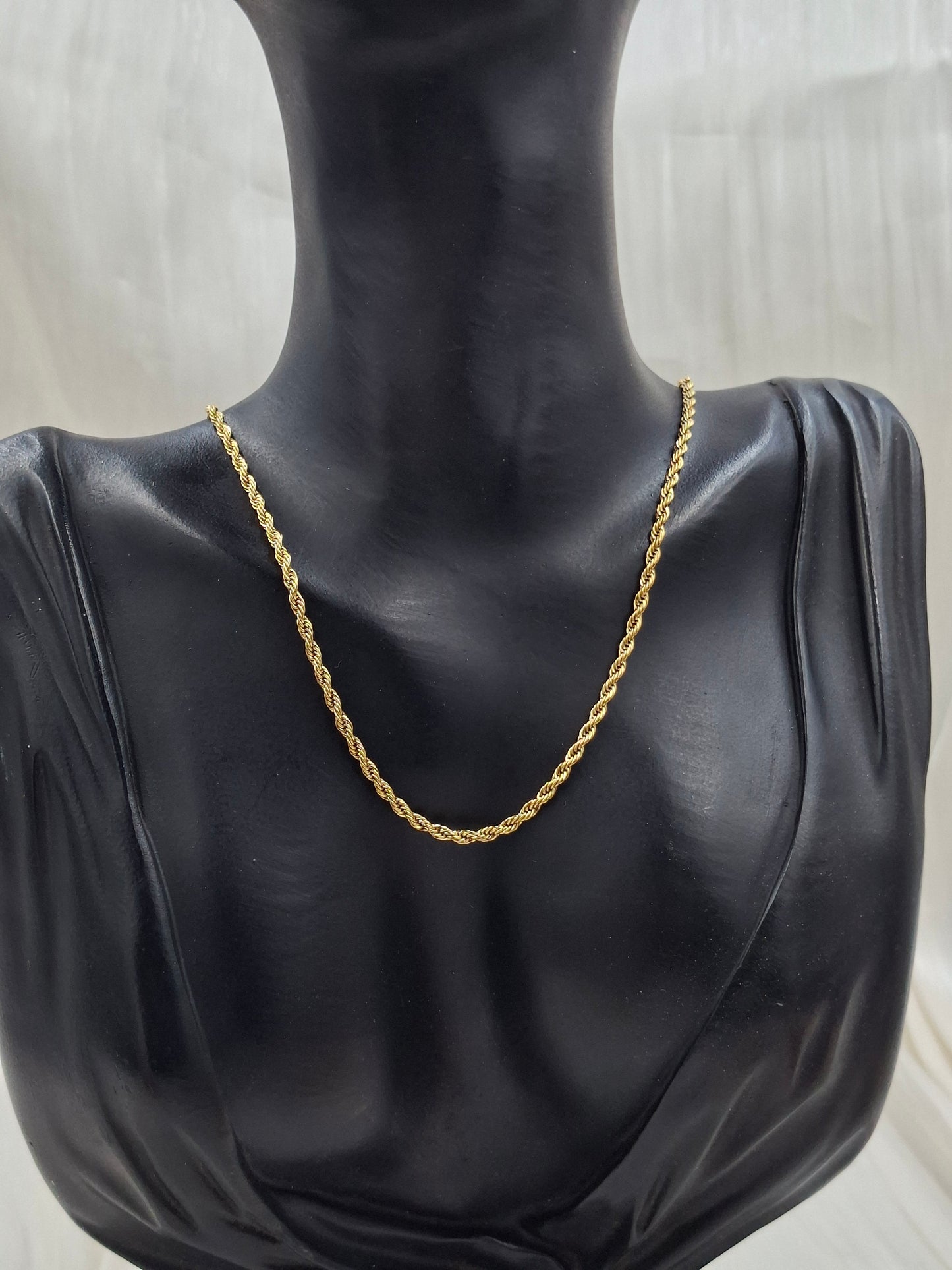 Twist Necklace