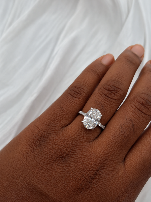 4ct Elara Moissanite Engagement Ring (size 6,8)