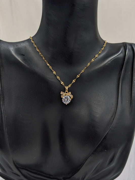 Diamond-Bow Necklace