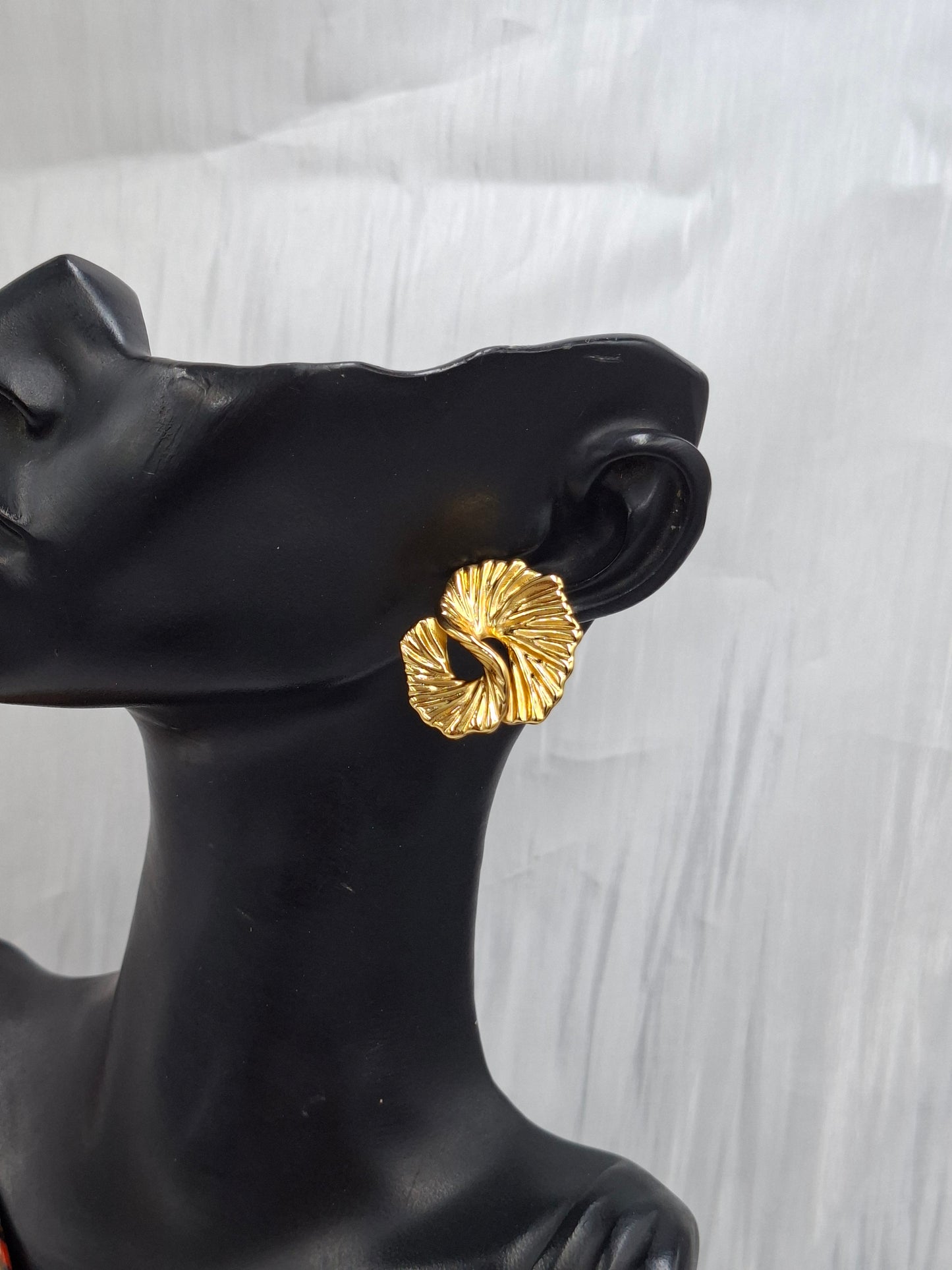 Folded S Earrings