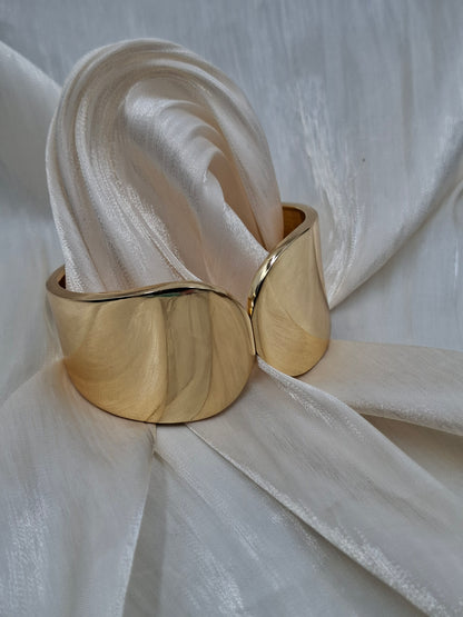 Clara Bangle