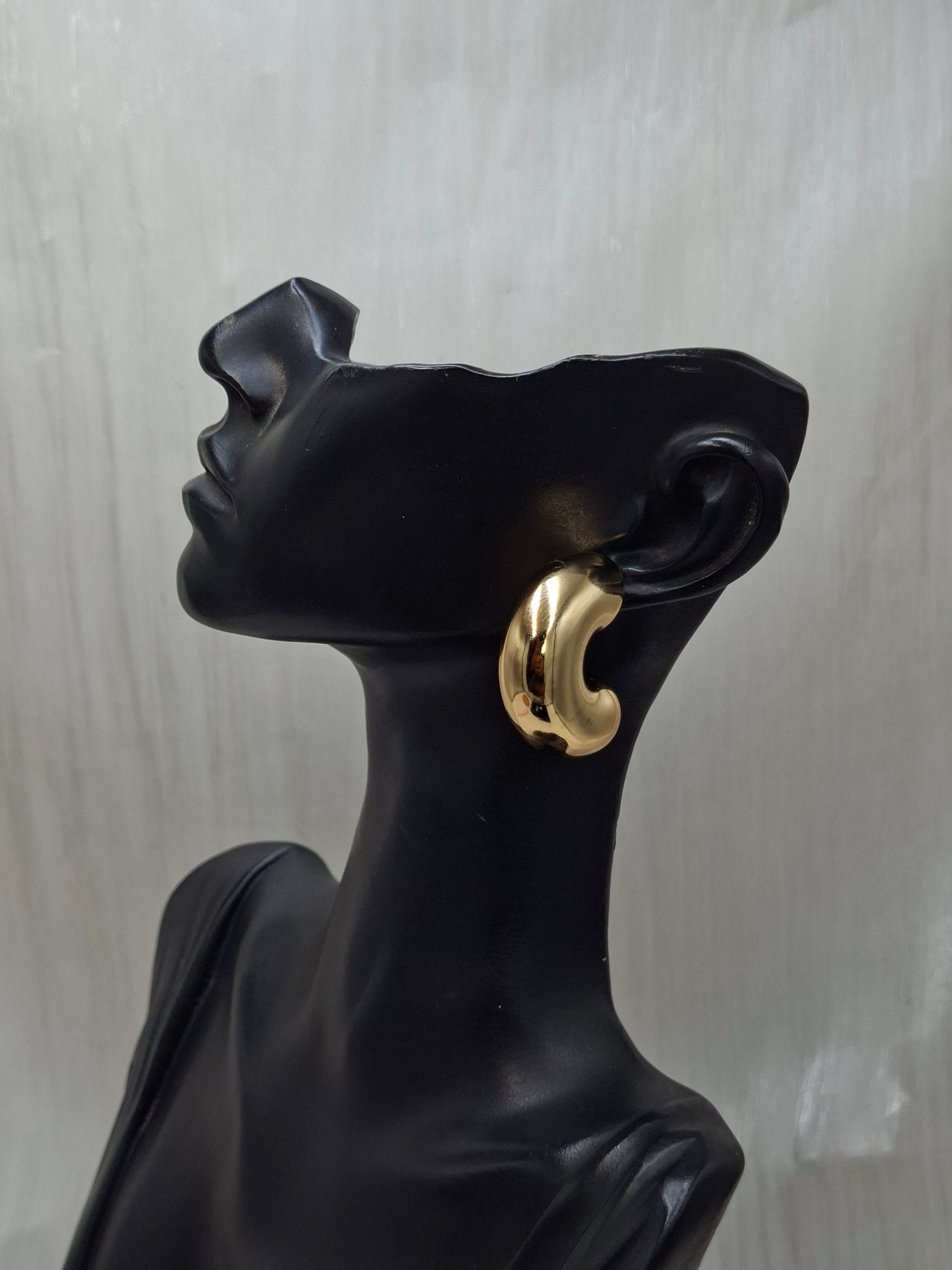Cashew Hoops