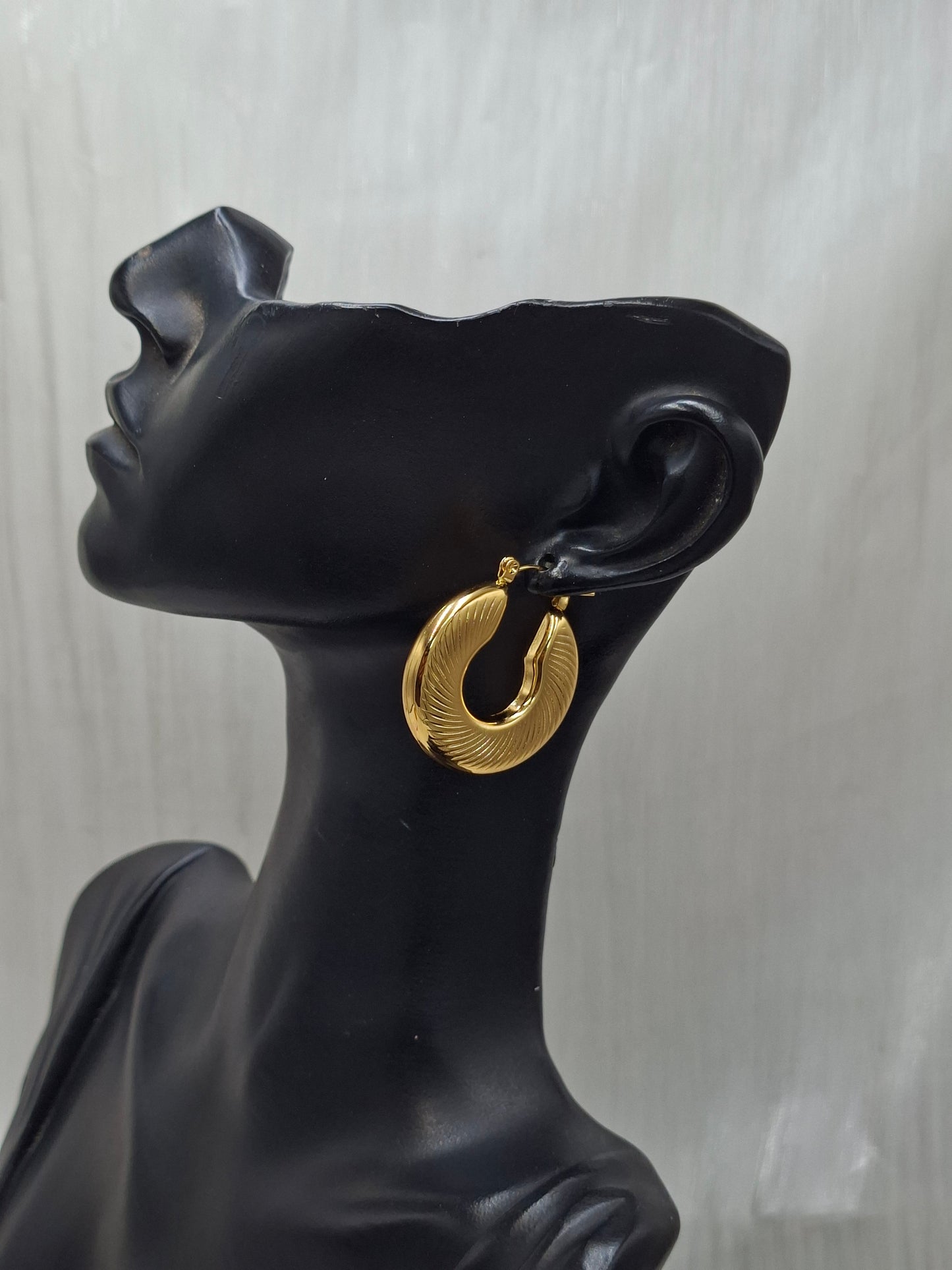 Patterned U Hoops