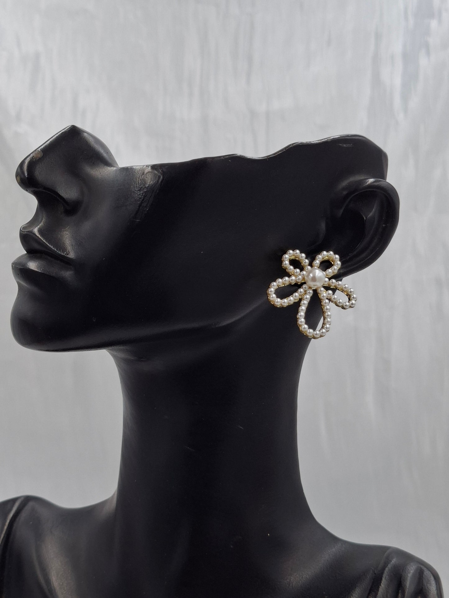 Petal Pearl Earrings