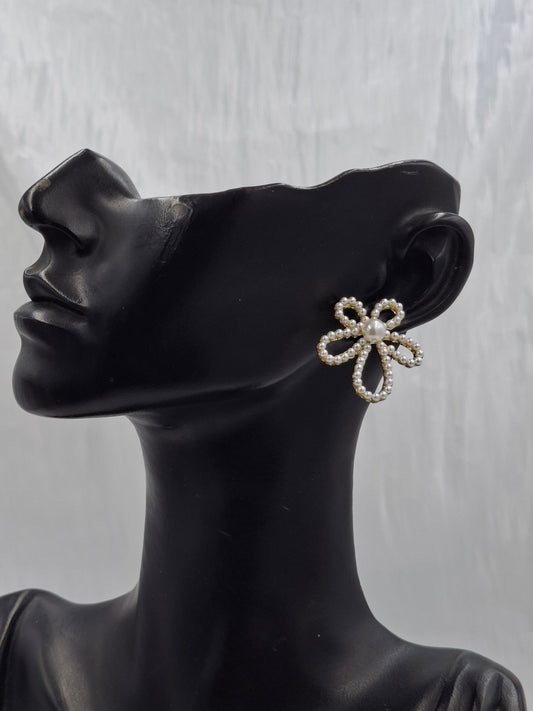 Petal Pearl Earrings