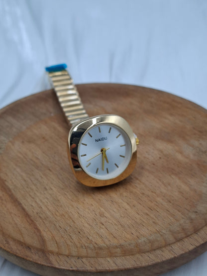 Naidu Squaoval Wristwatch