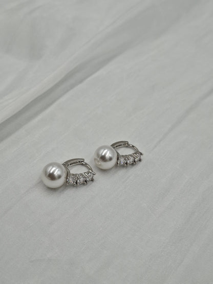 Dewdrop Pearl Earrings