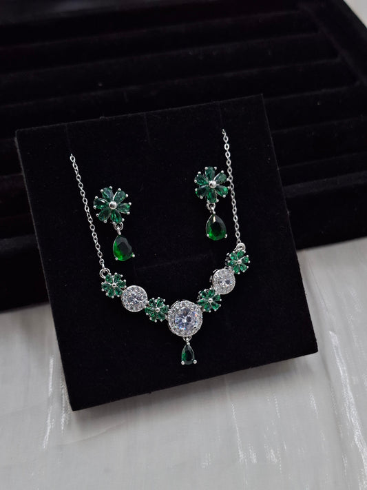 Emerald Necklace Set