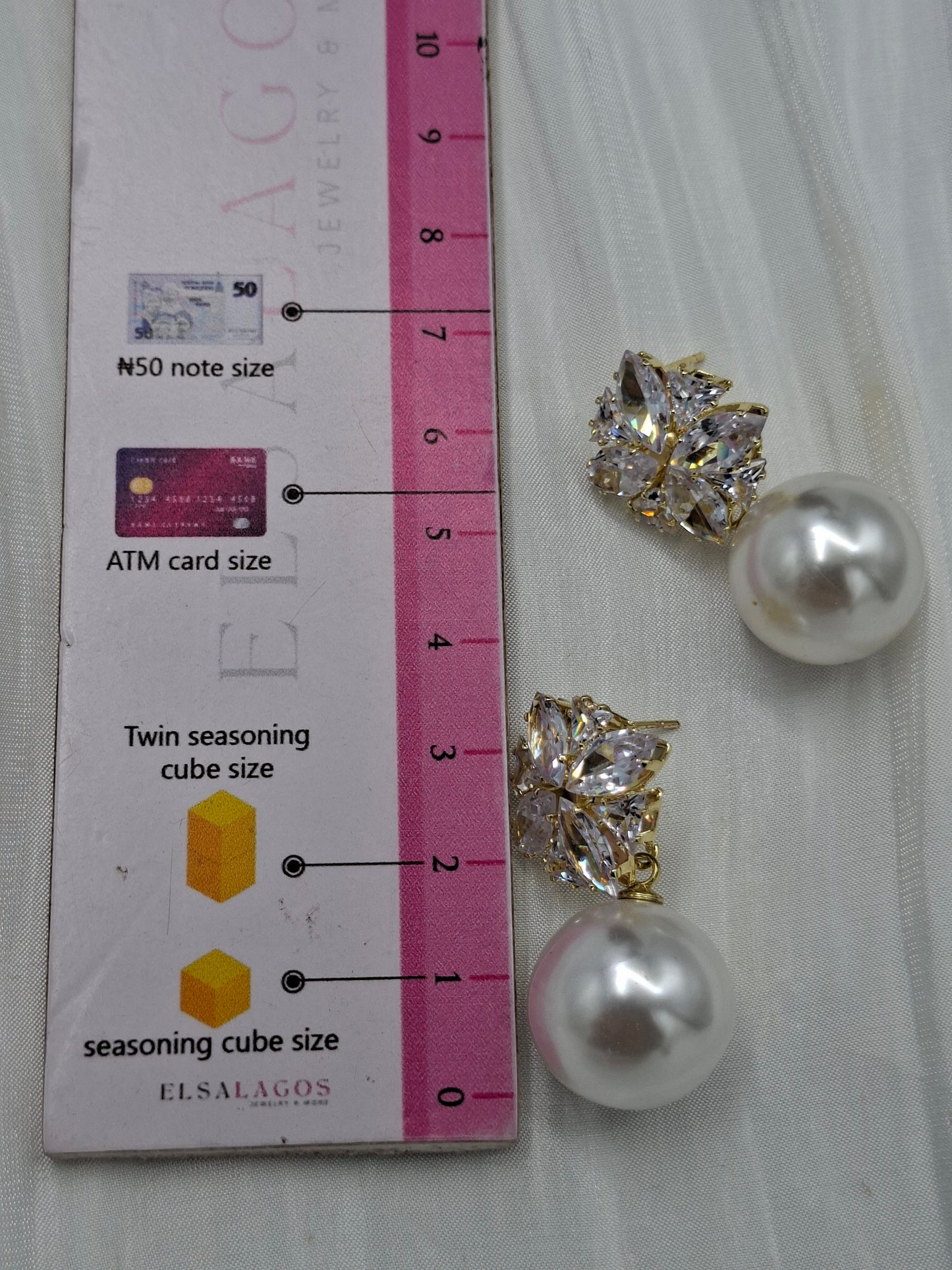 Ellen Pearl Earrings