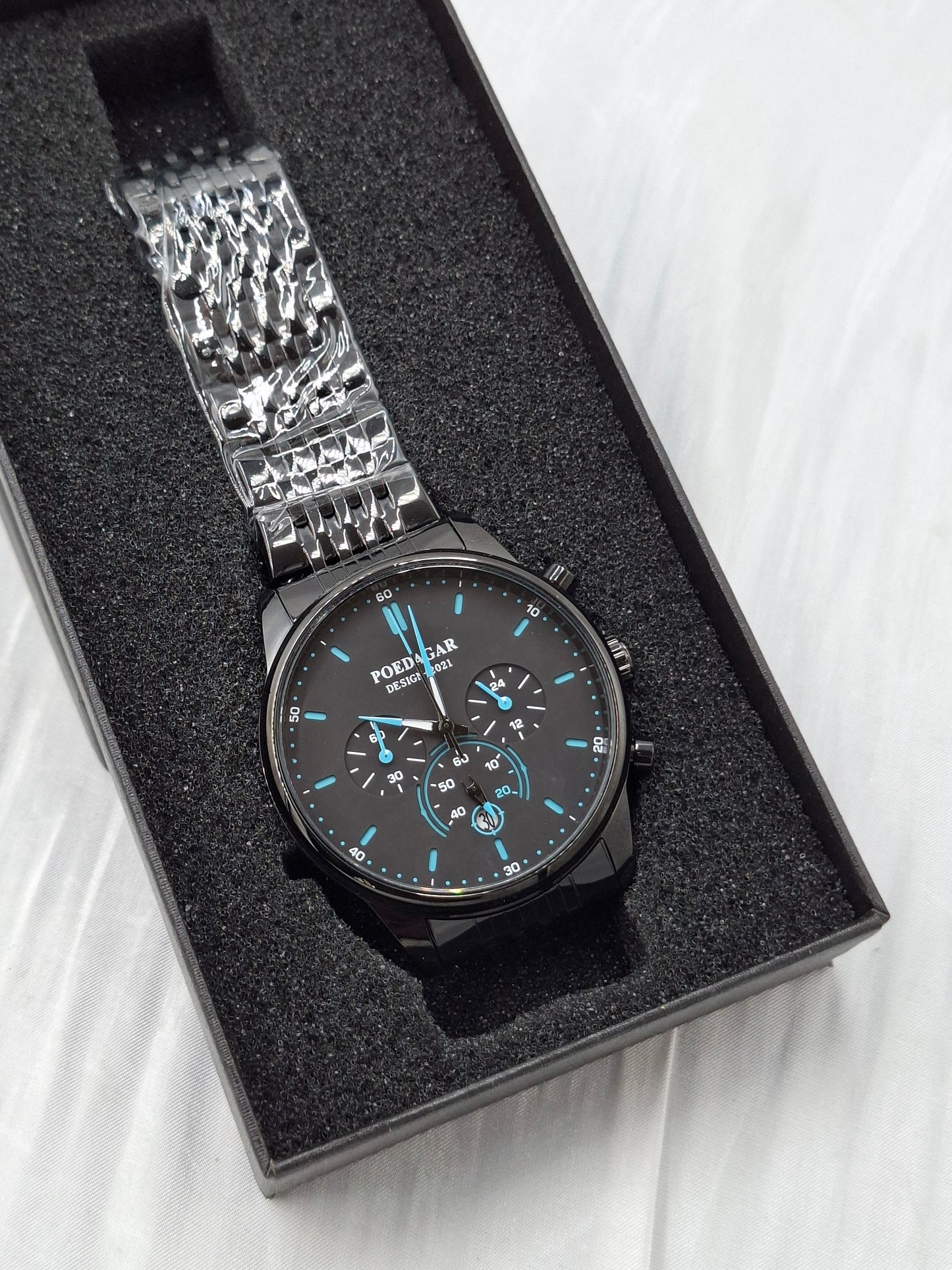 Black and Blue Chain Poedagar Wristwatch