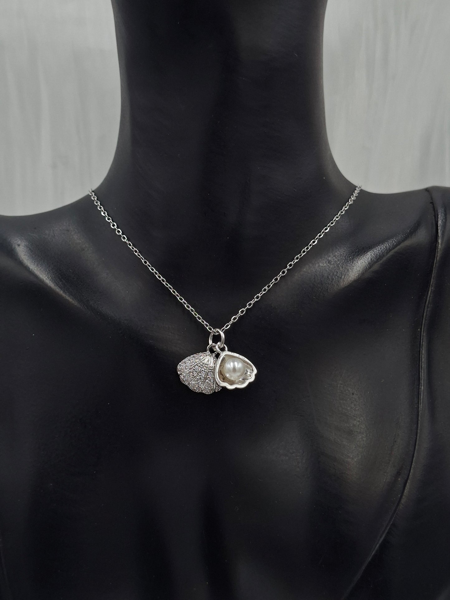 Oyster Pearl Necklace