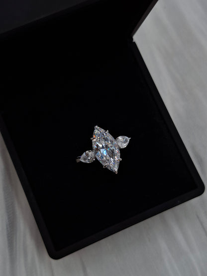 Valencia Moissanite Ring (size 5)