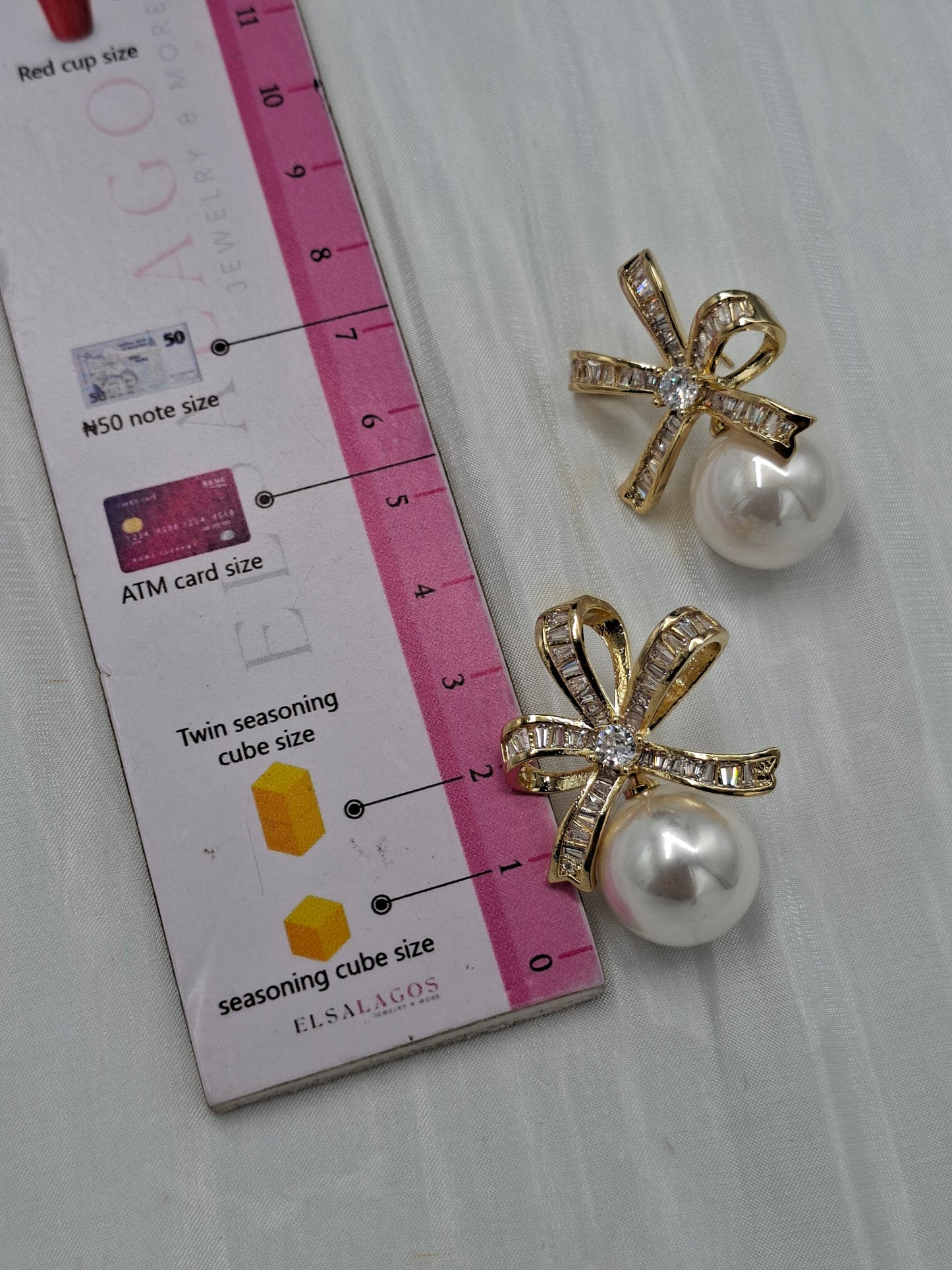 Mistletoe Pearl Earrings