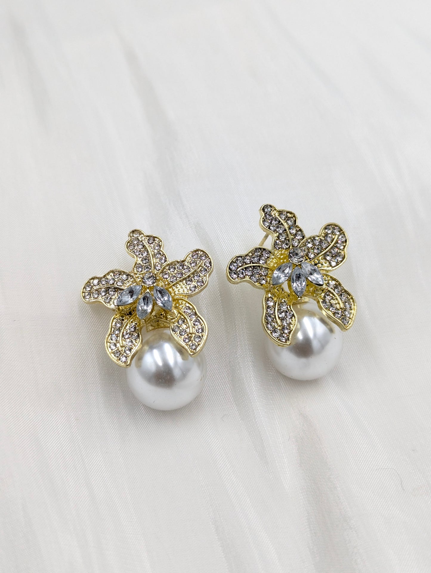 Lily Earrings